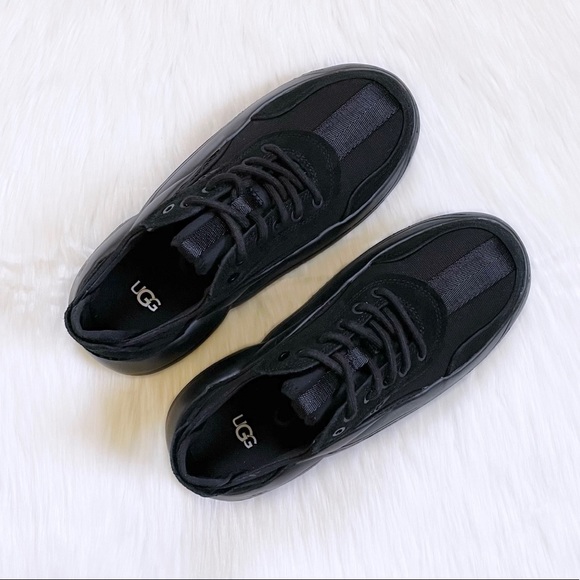 UGG Women’s LA Cloud Low Sneakers In Black - Picture 3 of 8